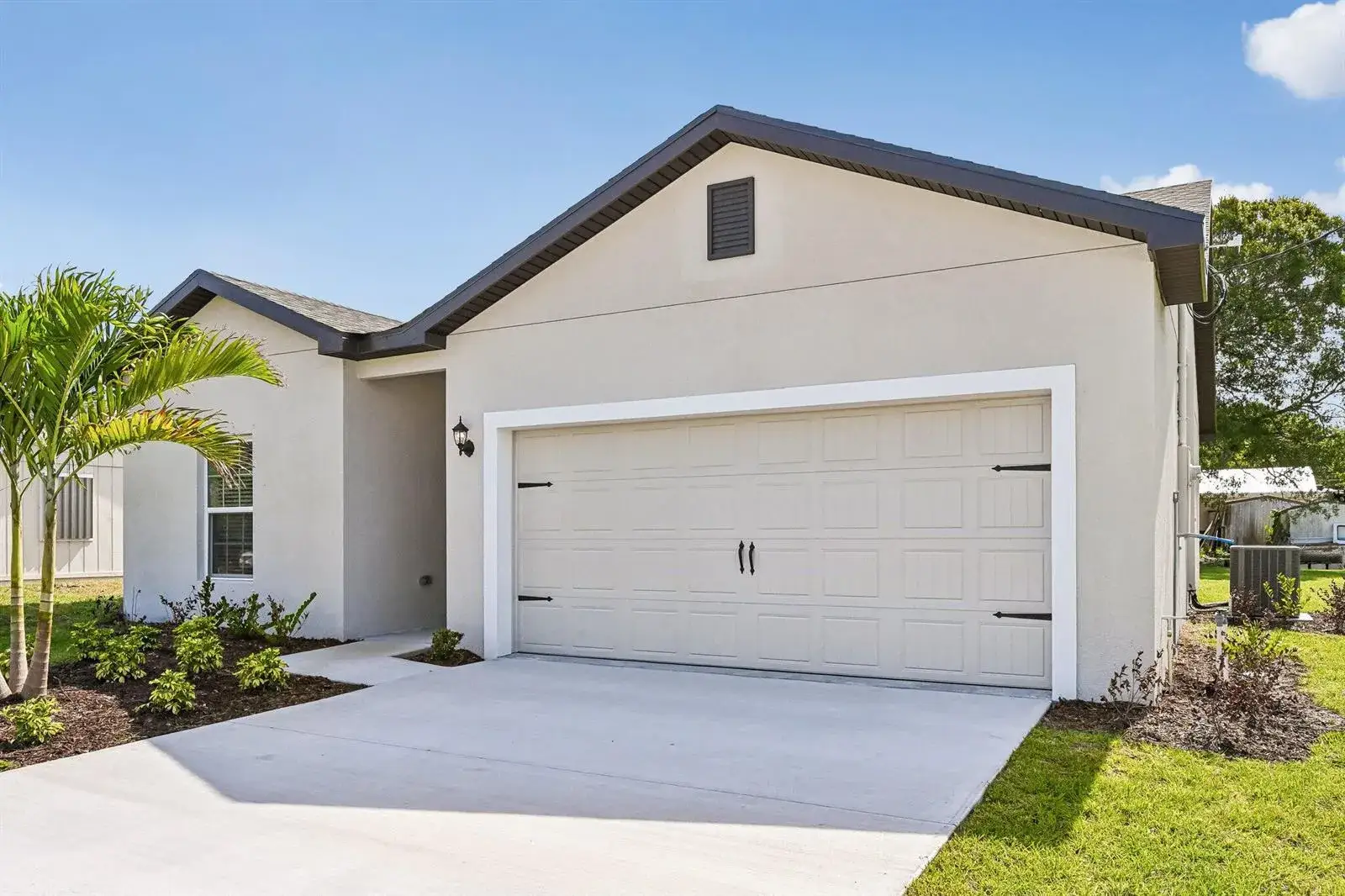 3 bedroom 2 bath Residential for sale at 5200 Hickory Drive, Fort Pierce FL 34982