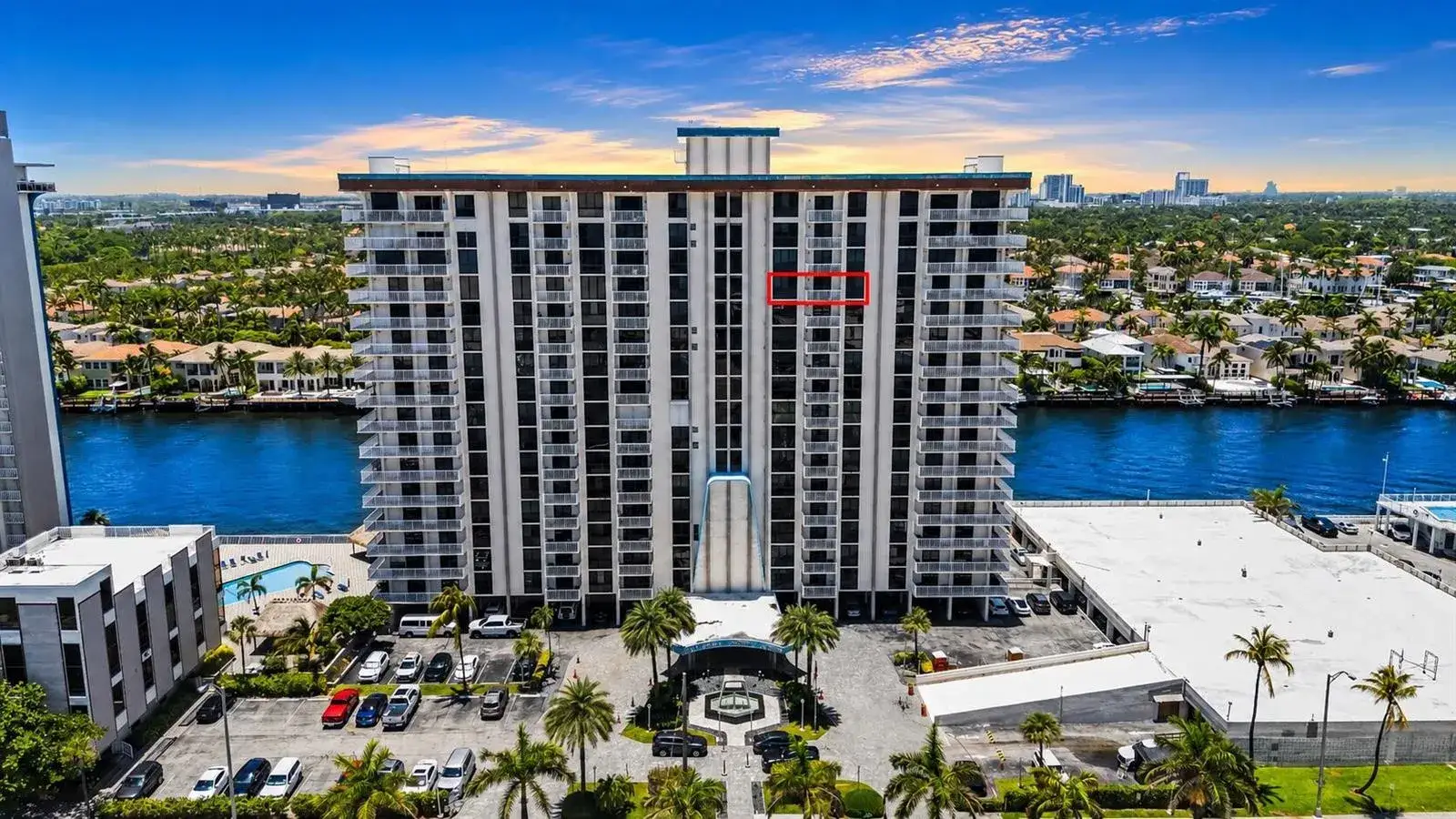 2 bedroom 2 bath Residential for sale at 1500 S Ocean Drive # 14h, Hollywood FL 33019