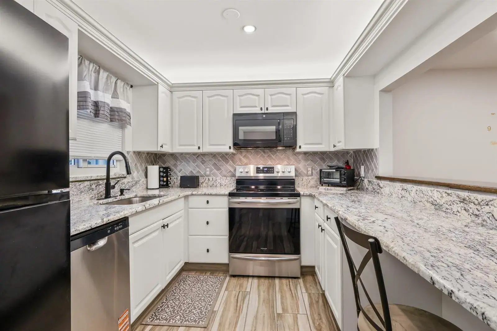 2 bedroom 2 bath Residential Lease for rent at 2950 SE Ocean Boulevard # 5, Stuart FL 34996
