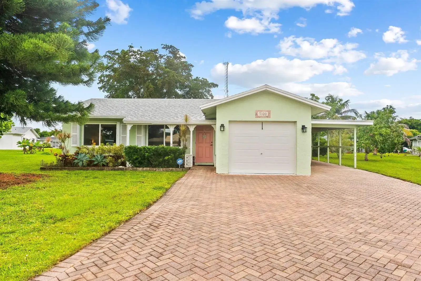 3 bedroom 2 bath Residential for sale at 7100 NW 92nd Avenue, Tamarac FL 33321