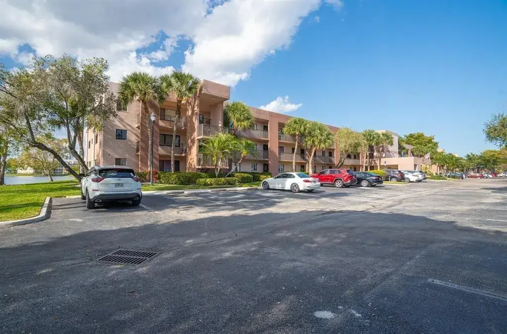 2 bedroom 2 bath Residential for sale at 7442 Ashmont Circle # 203, Tamarac FL 33321