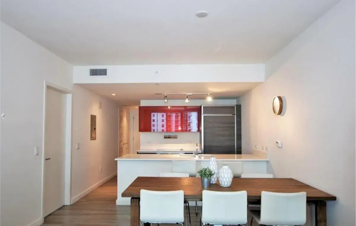 2 bedroom 2 bath Residential Lease for rent at 1100 S Miami Avenue # 1711, Miami FL 33130