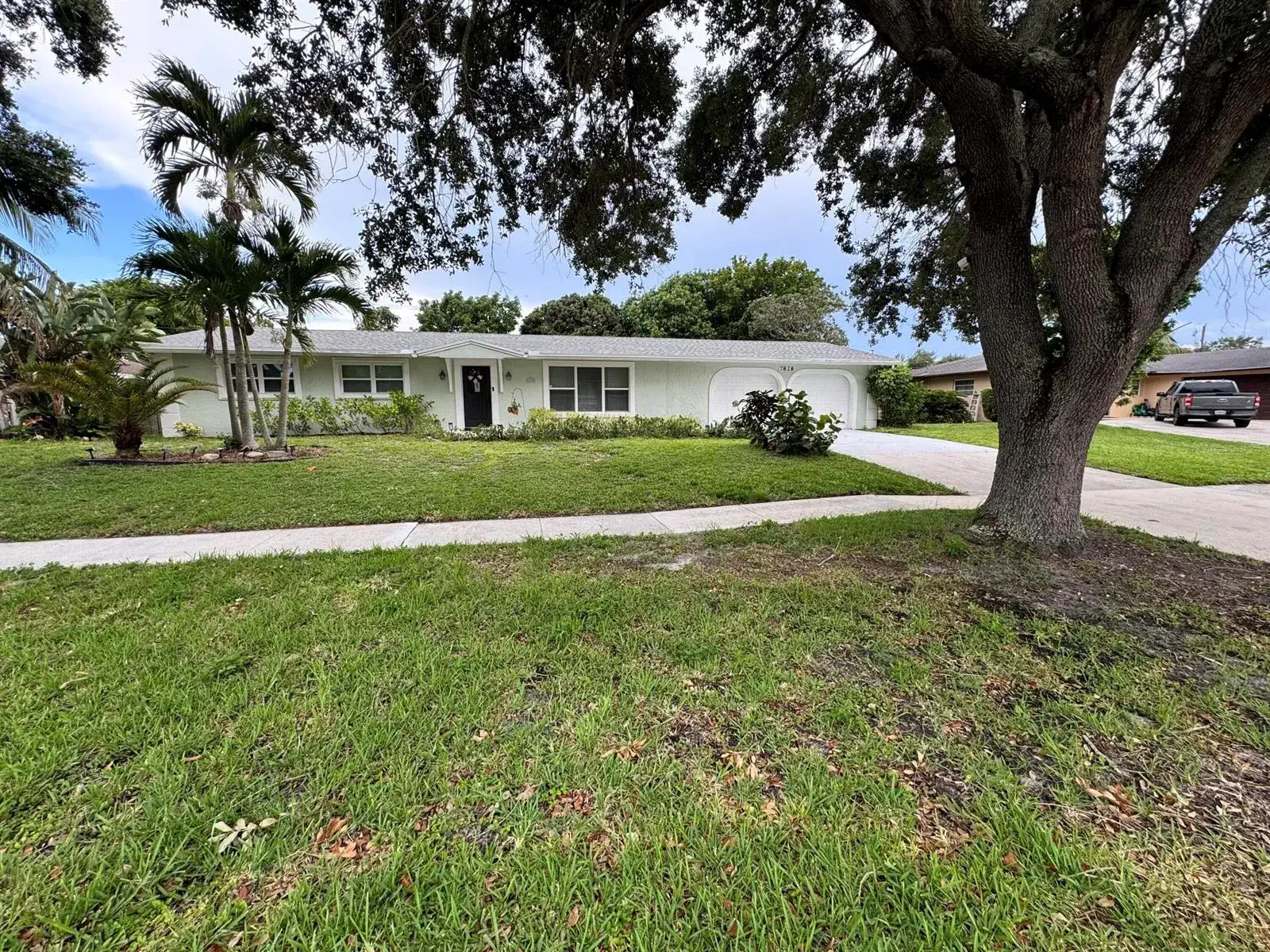 3 bedroom 2 bath Residential for sale at 7828 Saint Andrews Road, Lake Worth FL 33467