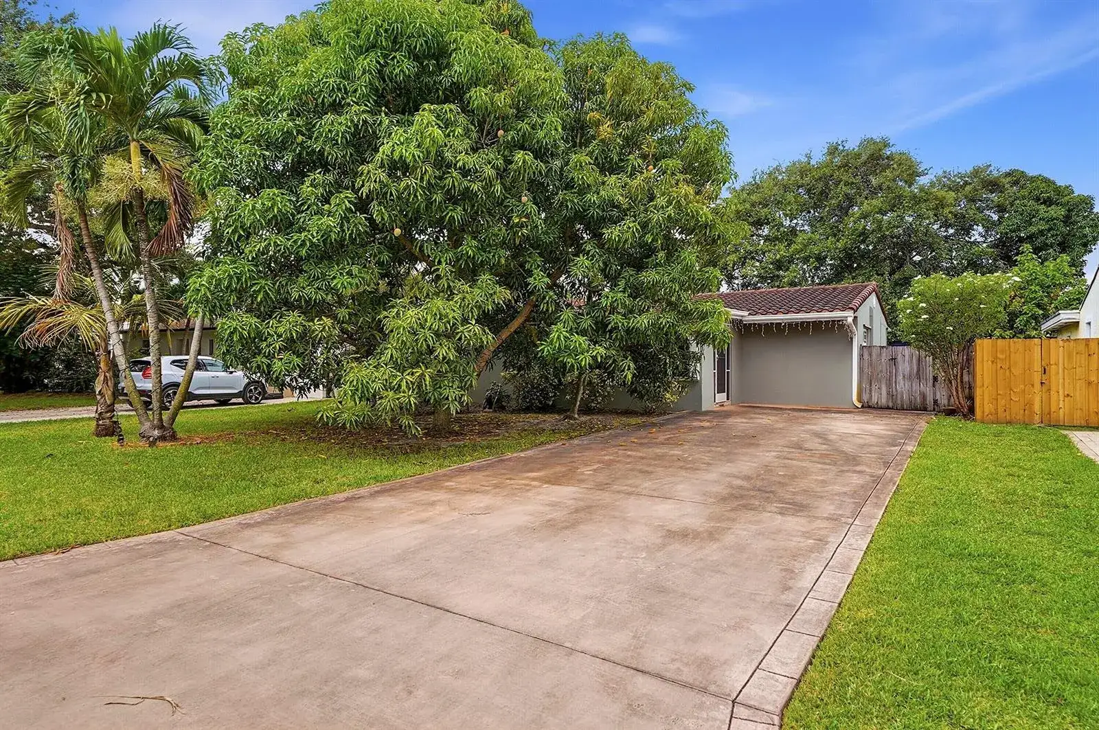 3 bedroom 2 bath Residential Lease for rent at 1208 N 31st Avenue, Hollywood FL 33021
