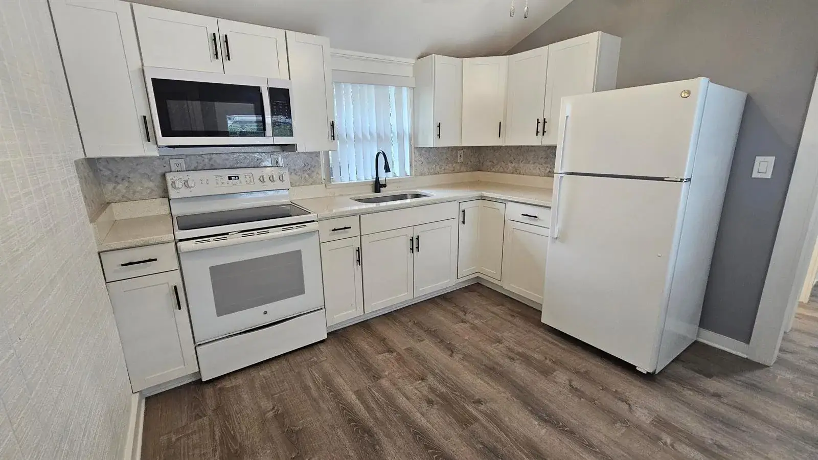 1 bedroom 1 bath Residential Lease for rent at 425 Ardmore Road # 3, West Palm Beach FL 33401