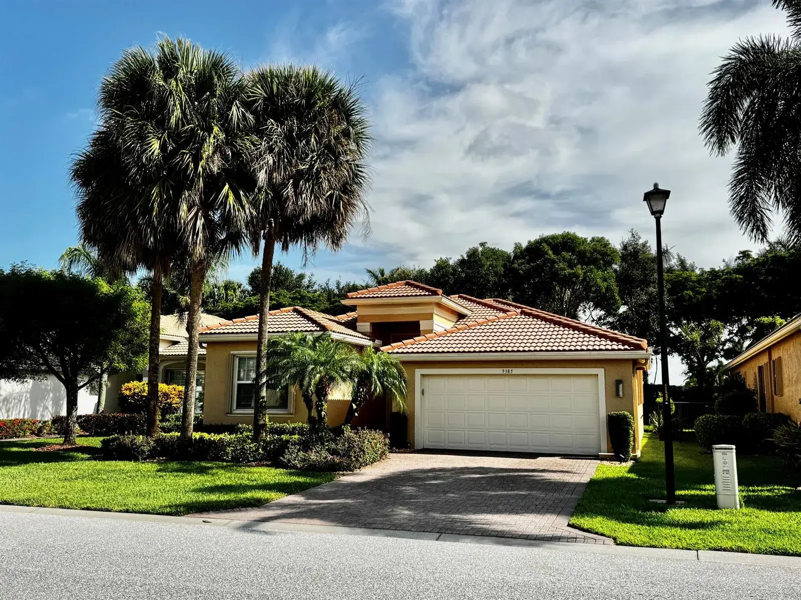 2 bedroom 2 bath Residential for sale at 9385 Ivory Isle Road, Boynton Beach FL 33473
