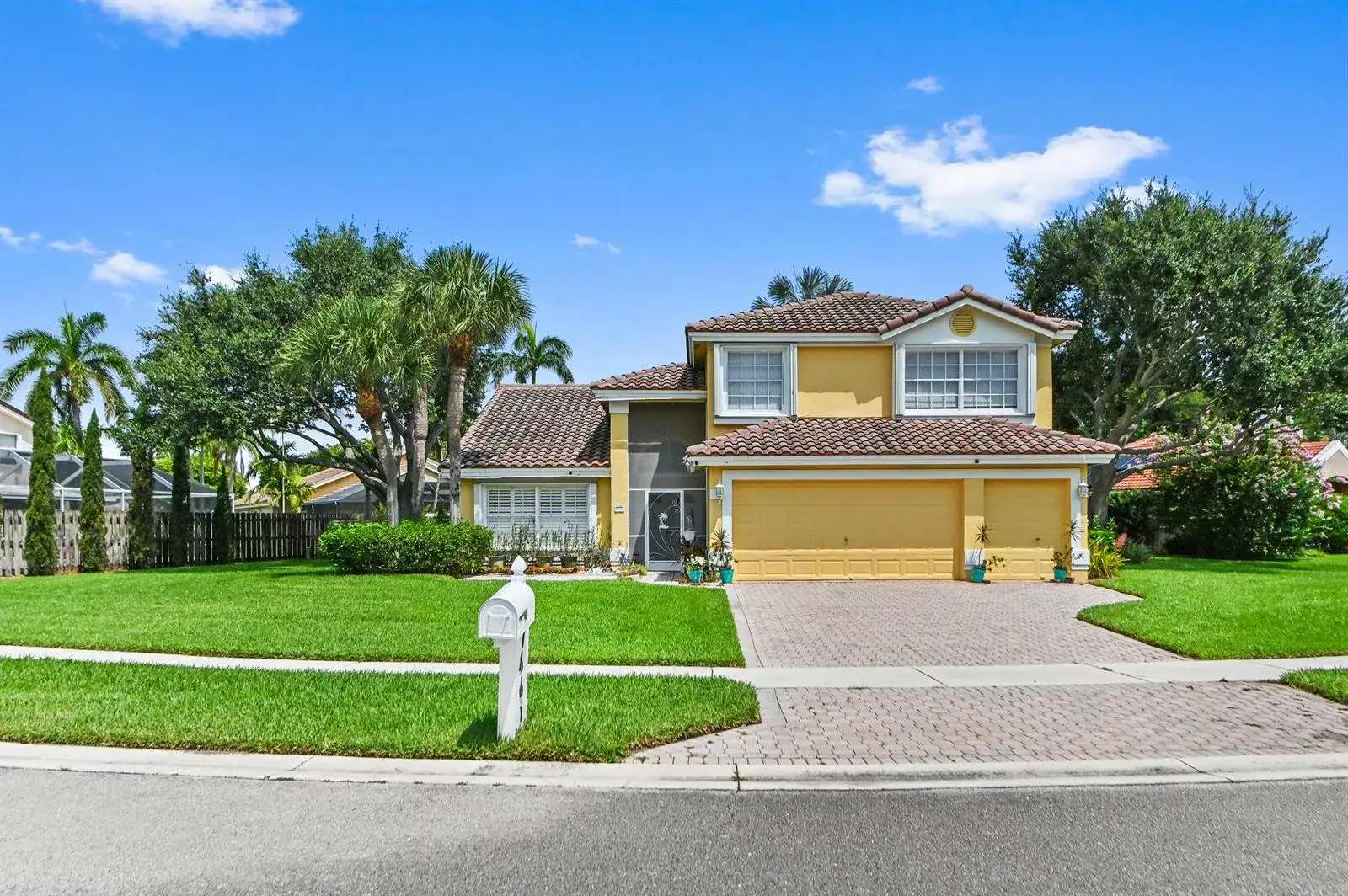 4 bedroom 3 bath Residential for sale at 7461 Anadale Circle, Lake Worth FL 33467