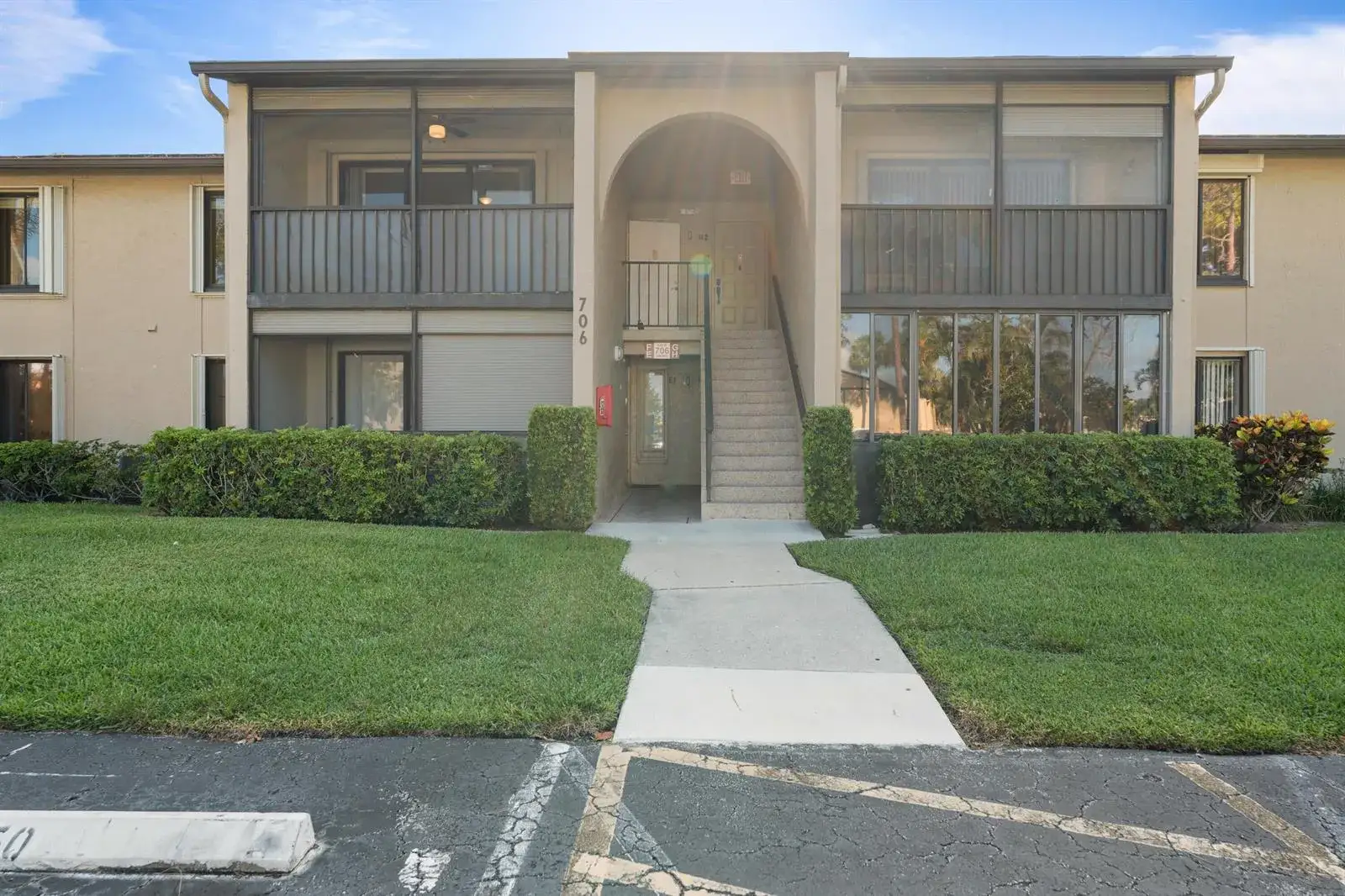 2 bedroom 2 bath Residential for sale at 706 Sunny Pine Way # E2, FL 33415