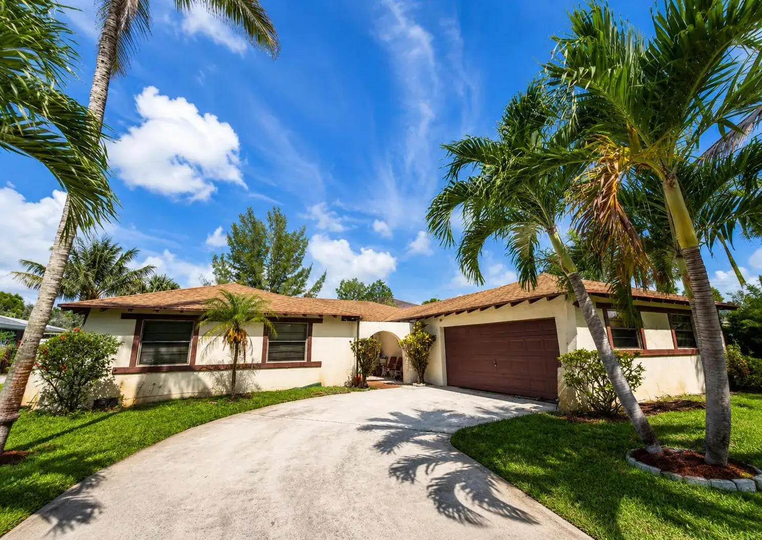 3 bedroom 2 bath Residential for sale at 915 Ryanwood Drive, West Palm Beach FL 33413