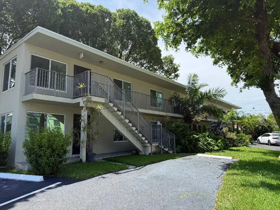 1 bedroom 1 bath Residential Lease for rent at 2317 NE 2nd Street # 1, Pompano Beach FL 33062