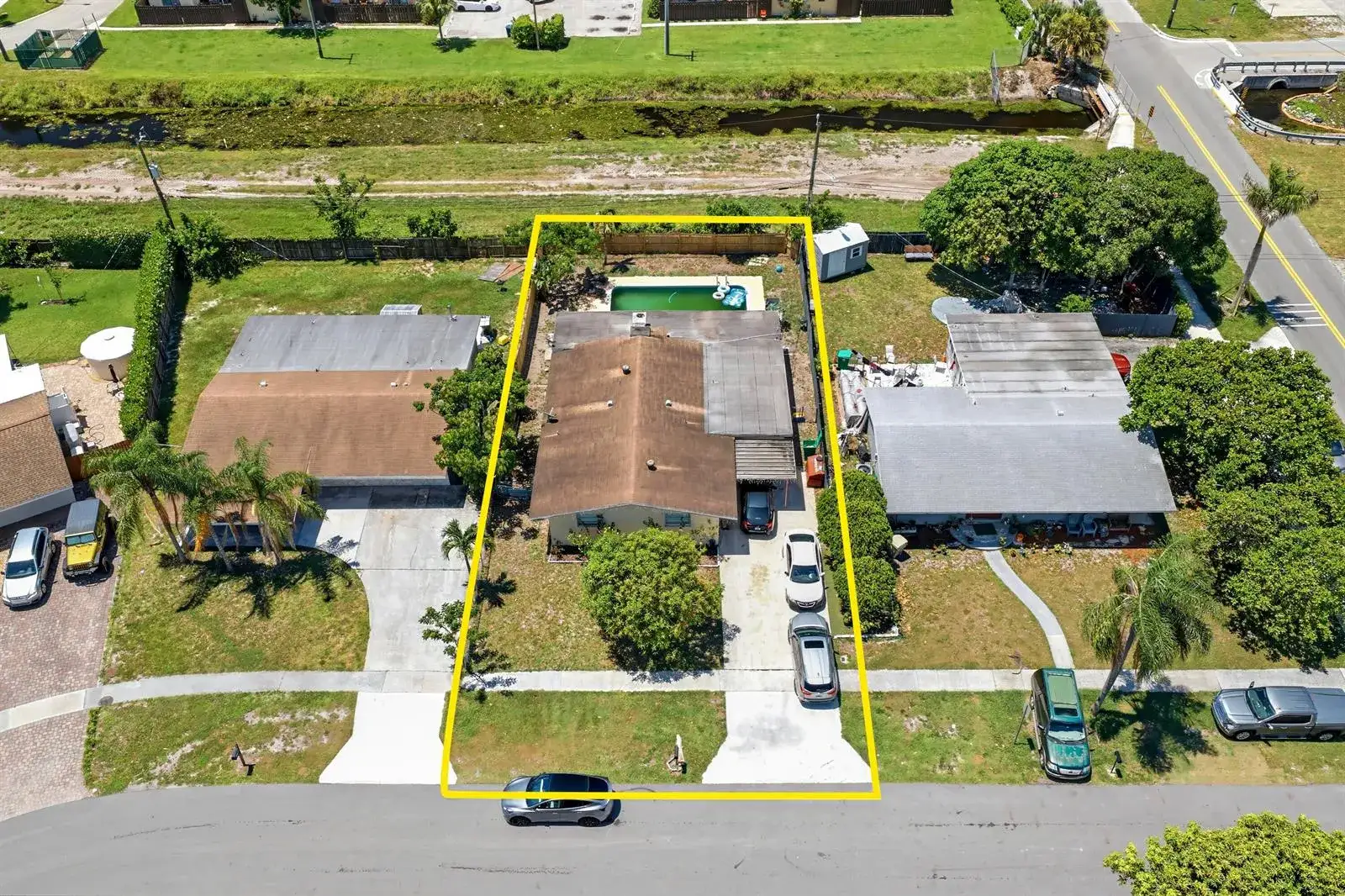 3 bedroom 2 bath Residential for sale at 18 Andros Road, Palm Springs FL 33461