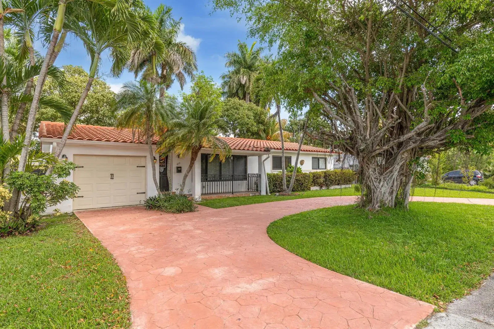 3 bedroom 2 bath Residential Lease for rent at 475 NE 113th Street, Miami FL 33161