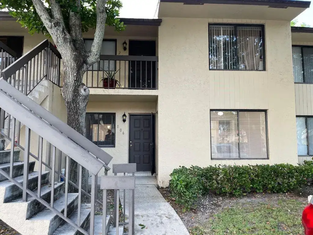 2 bedroom 2 bath Residential Lease for rent at 6549 Somerset Drive # 106, Boca Raton FL 33433