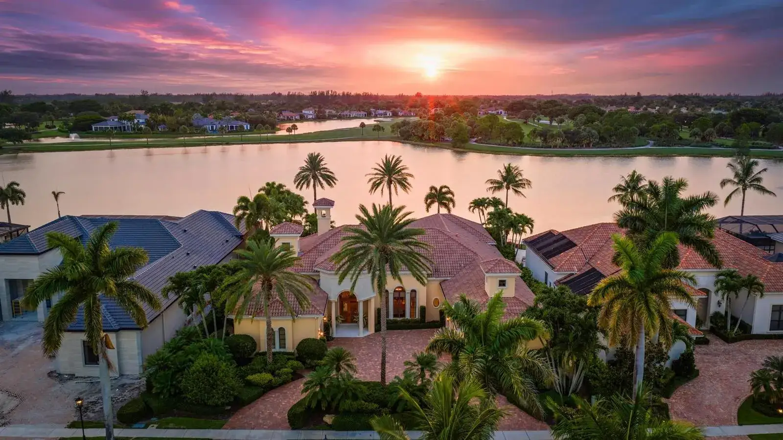 4 bedroom 4 bath Residential for sale at 7287 Horizon Drive, West Palm Beach FL 33412