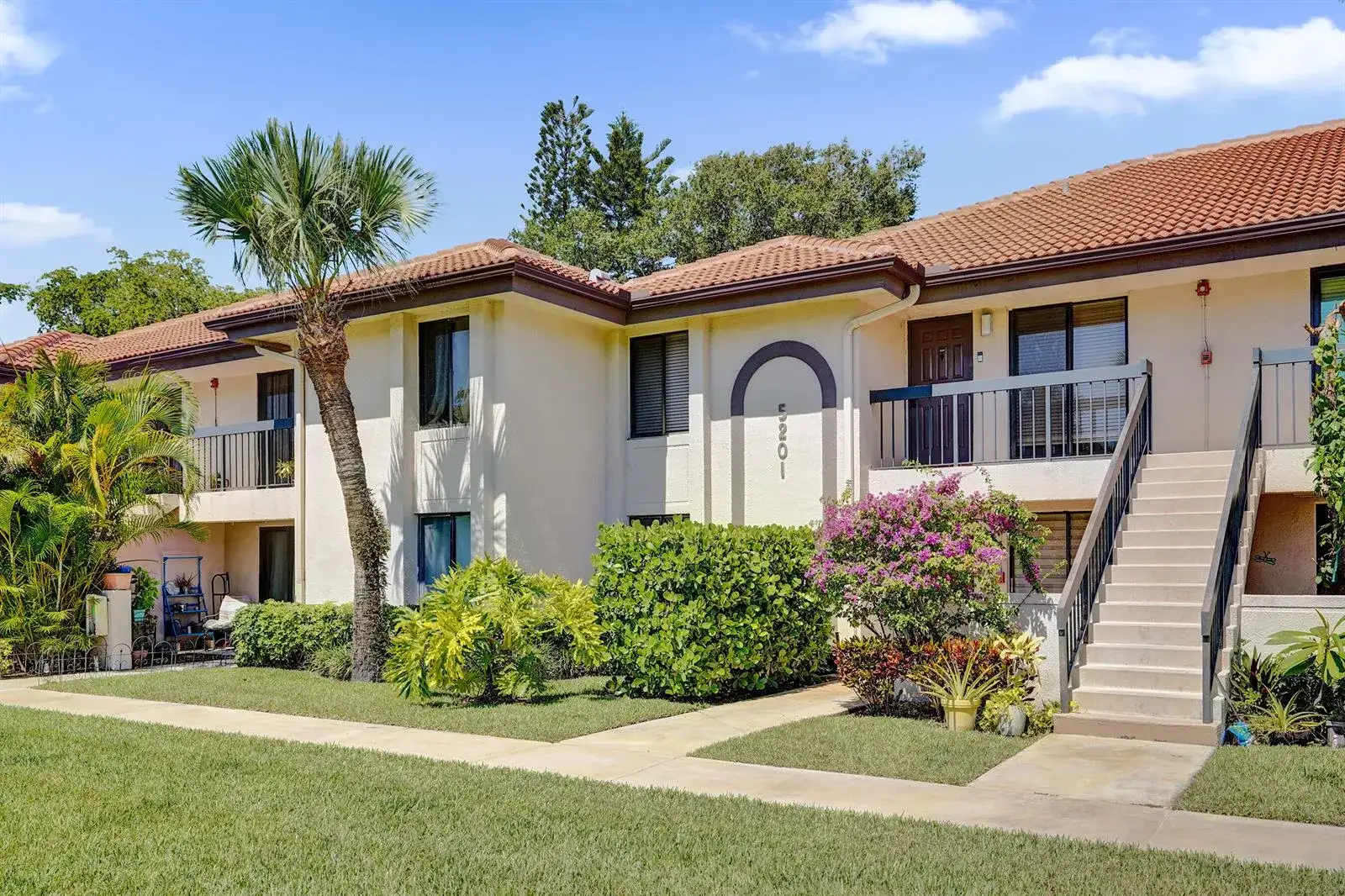 2 bedroom 2 bath Residential for sale at 5201 W Club Circle # 103, Boca Raton FL 33431