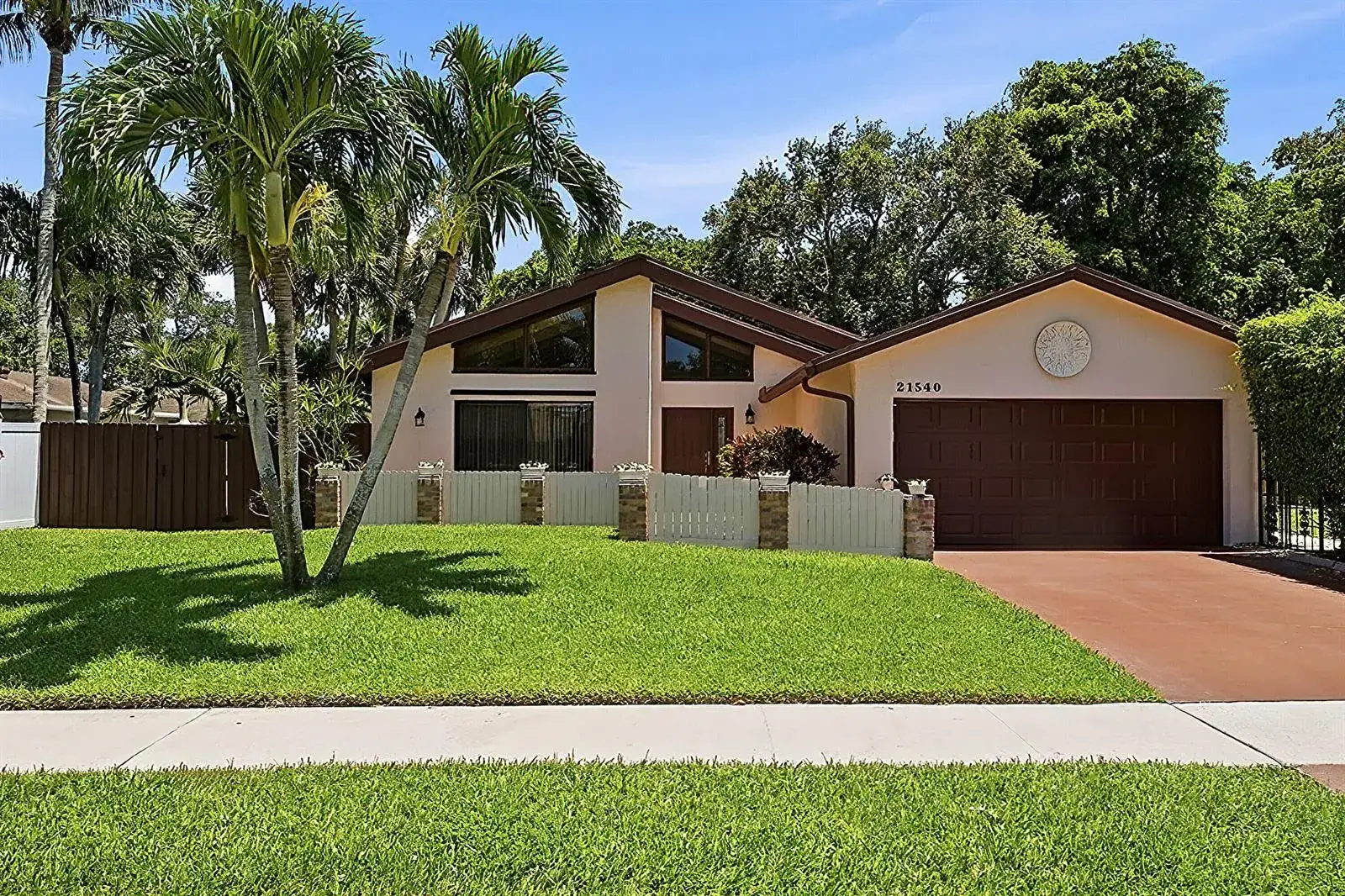 3 bedroom 2 bath Residential for sale at 21540 Kapok Circle, Boca Raton FL 33433