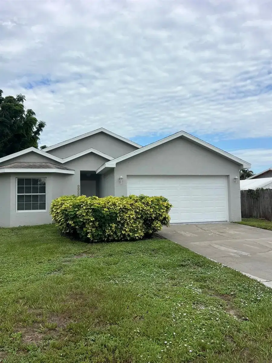 3 bedroom 2 bath Residential for sale at 3049 SE 38th Avenue, Okeechobee FL 34974