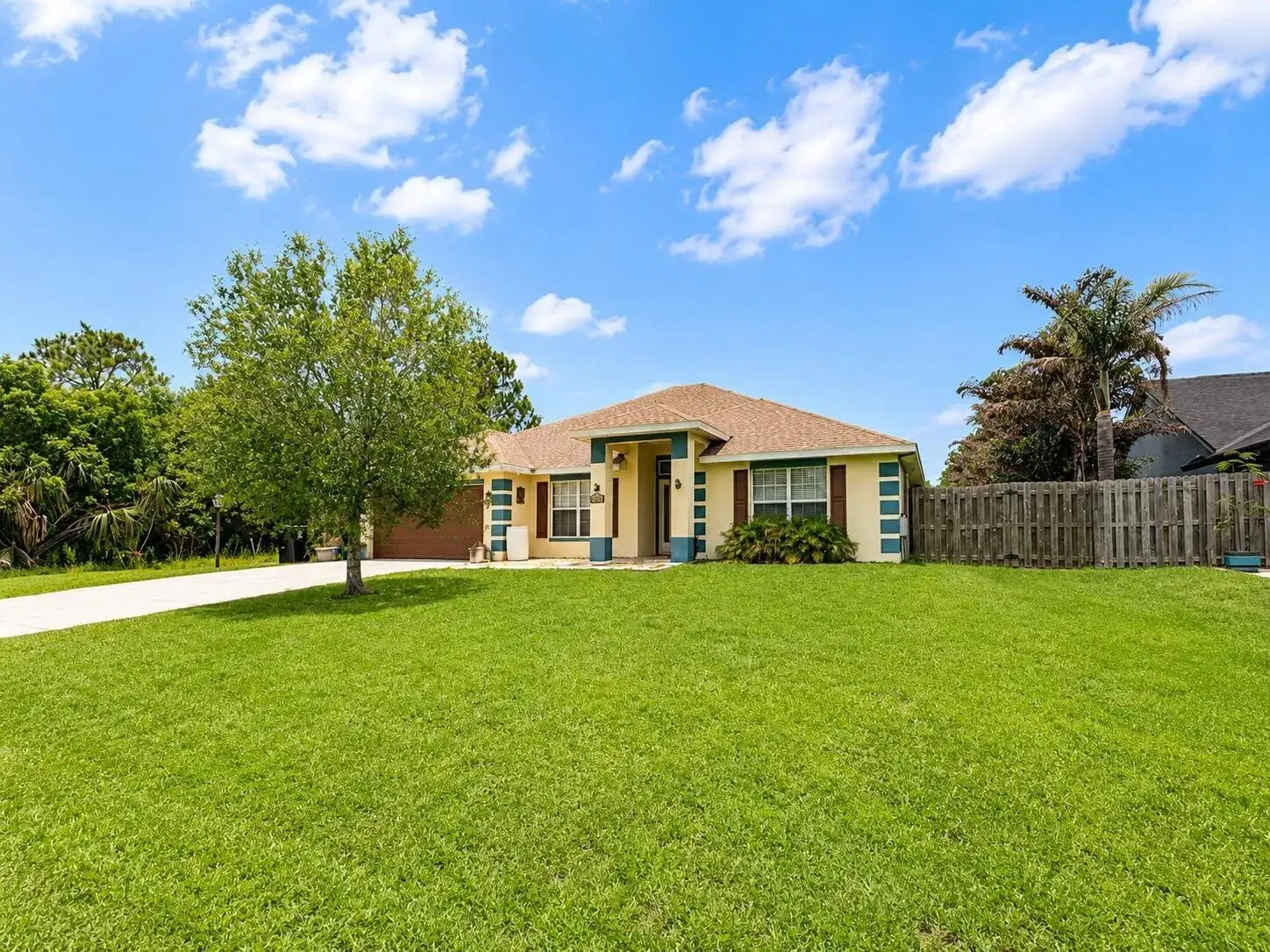 3 bedroom 3 bath Residential for sale at 1612 SW Rutland Street, Port St. Lucie FL 34987