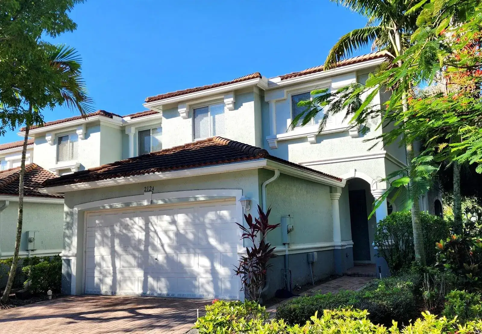 3 bedroom 2 bath Residential for sale at 2124 Oakmont Drive, Riviera Beach FL 33404