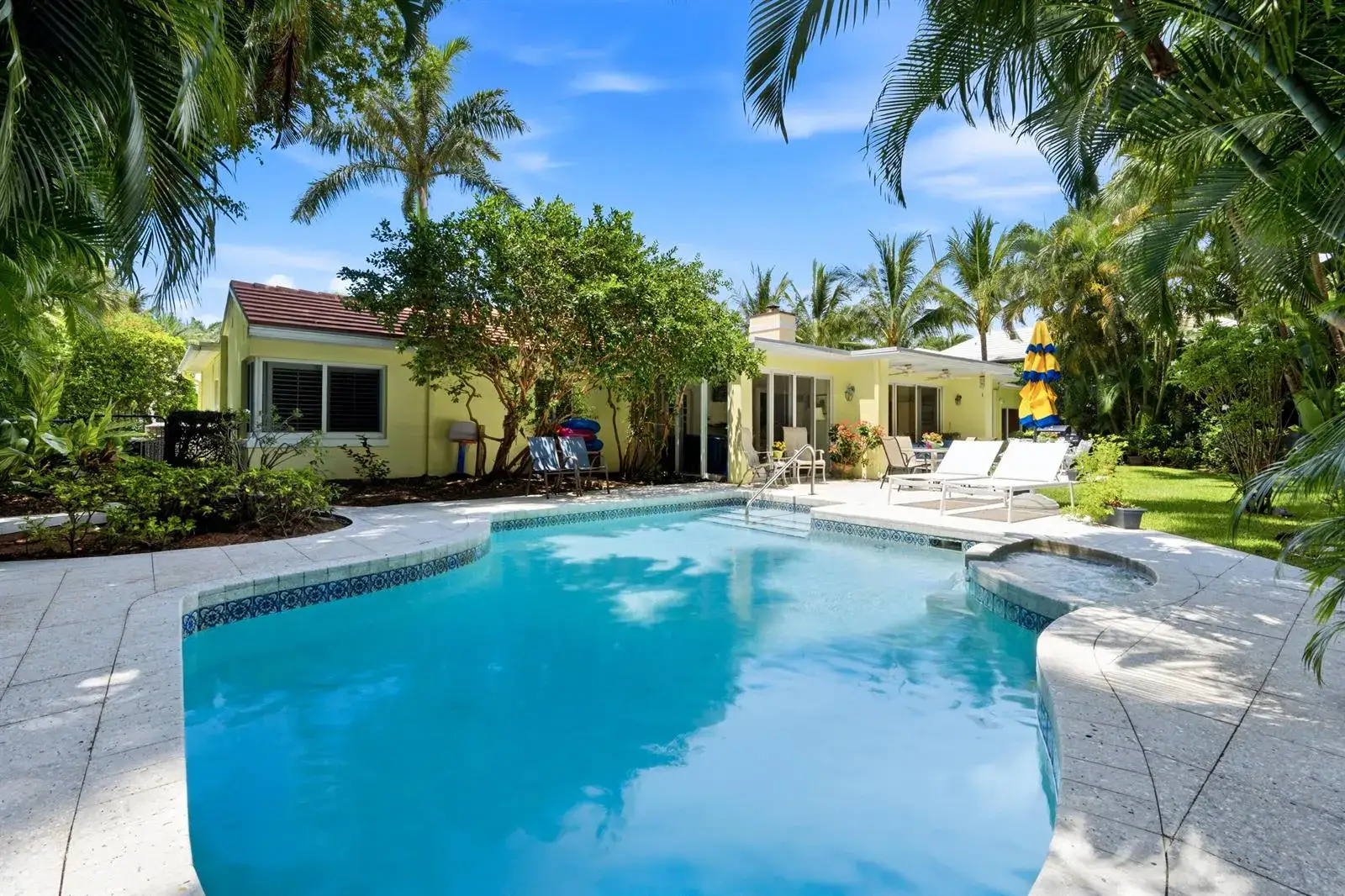3 bedroom 3 bath Residential for sale at 265 Fairview Road, Palm Beach FL 33480