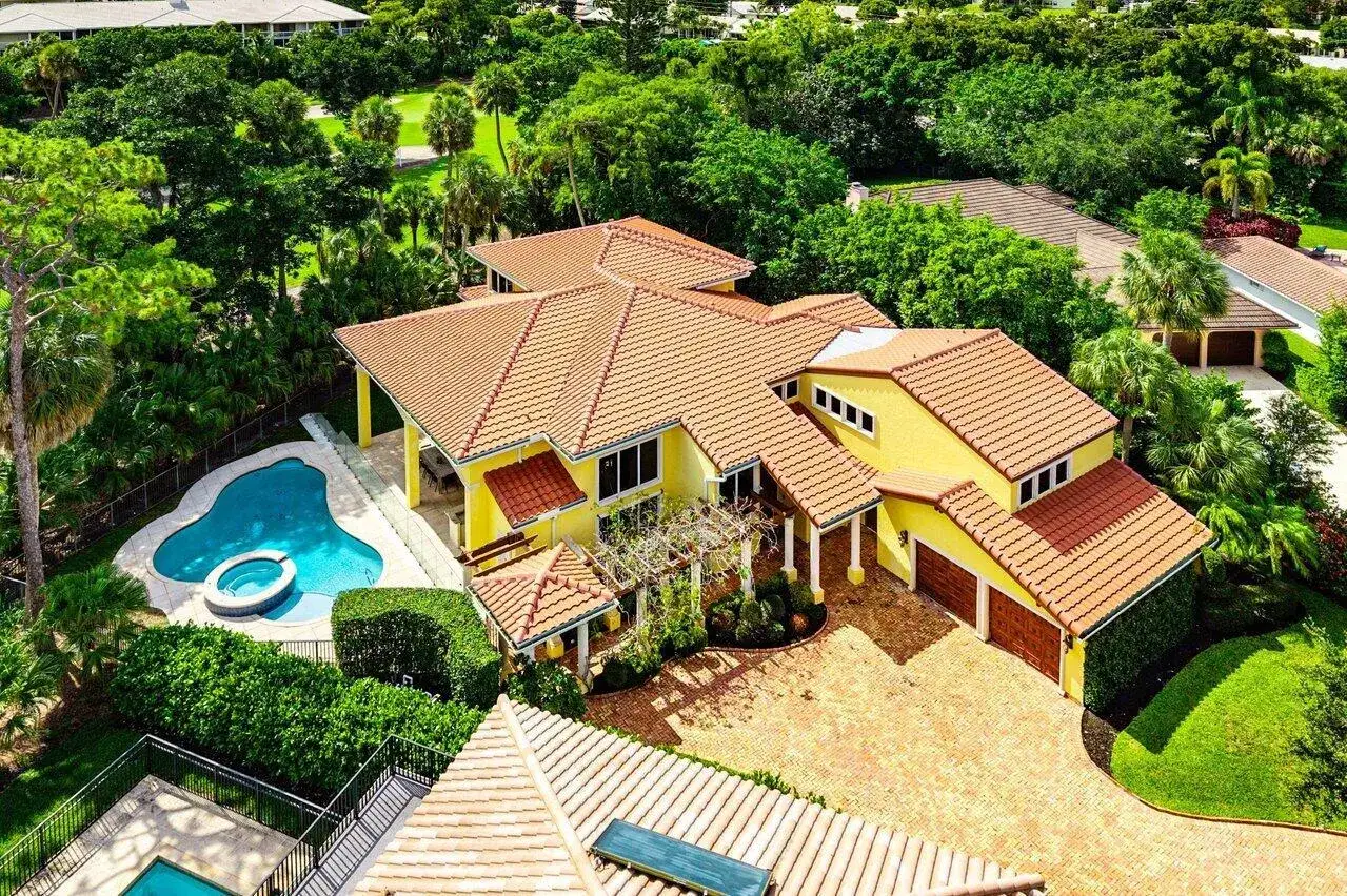 6 bedroom 5 bath Residential for sale at 6541 Timber Lane, Boca Raton FL 33433