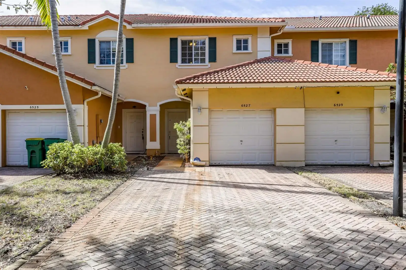3 bedroom 2 bath Residential Lease for rent at 6527 Catalina Lane, Tamarac FL 33321