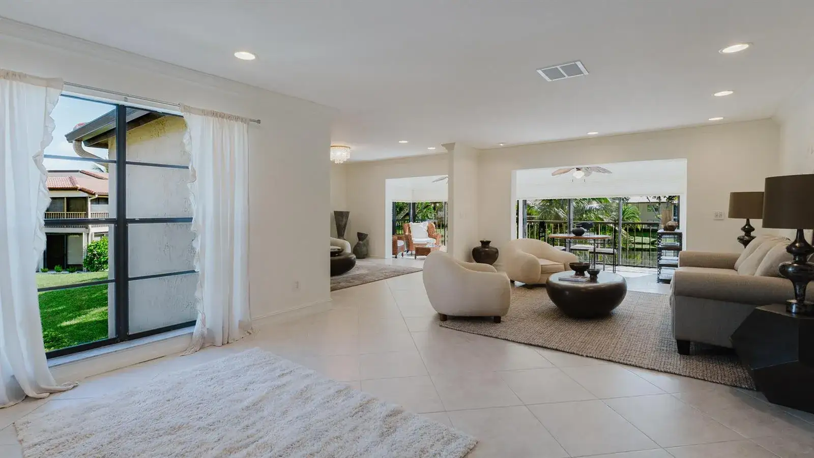 3 bedroom 2 bath Residential for sale at 9277 Vista Del Lago # B, Boca Raton FL 33428