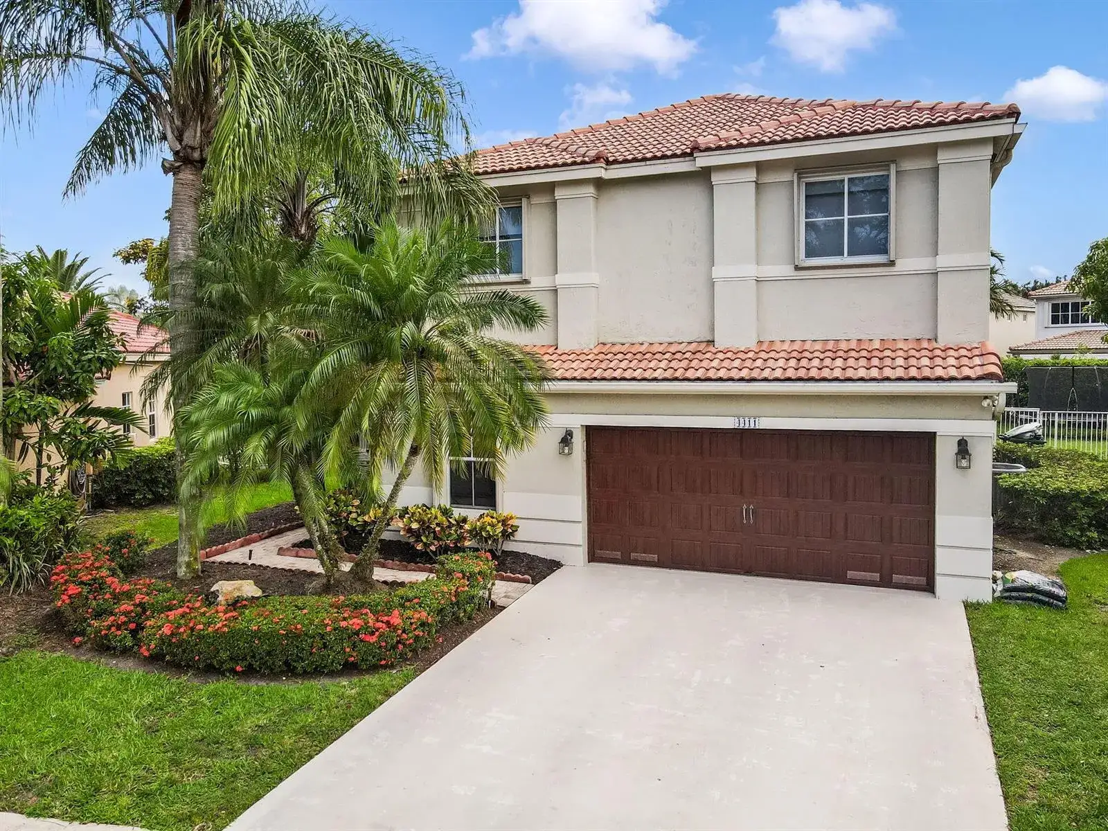 5 bedroom 3 bath Residential for sale at 4411 Stone Ridge Way, Weston FL 33331