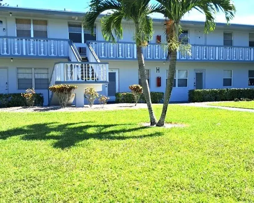 1 bedroom 1 bath Residential for sale at 188 Norwich H # 188, West Palm Beach FL 33417