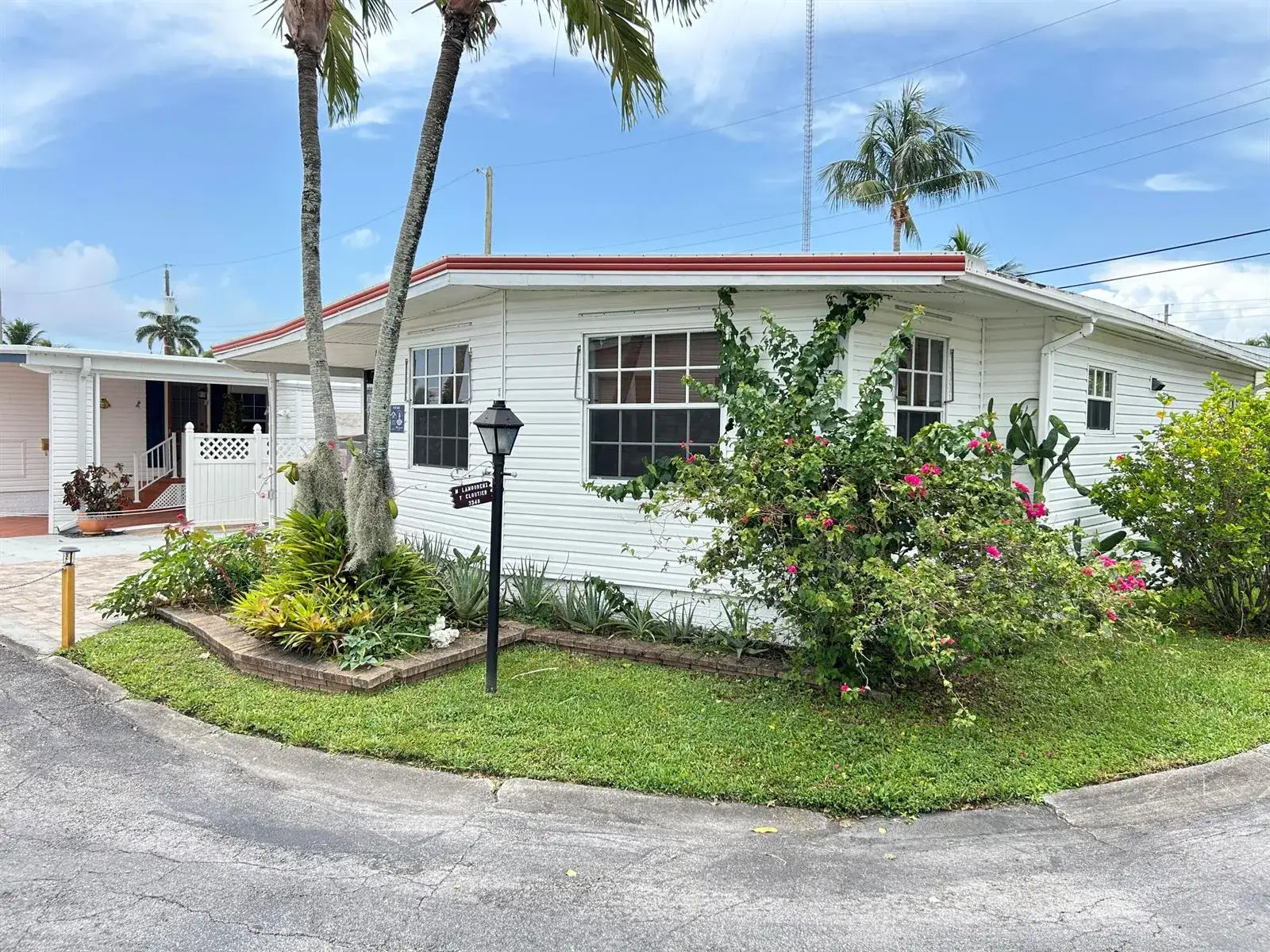 2 bedroom 1 bath Residential for sale at 3348 Florida Street, Hollywood FL 33021