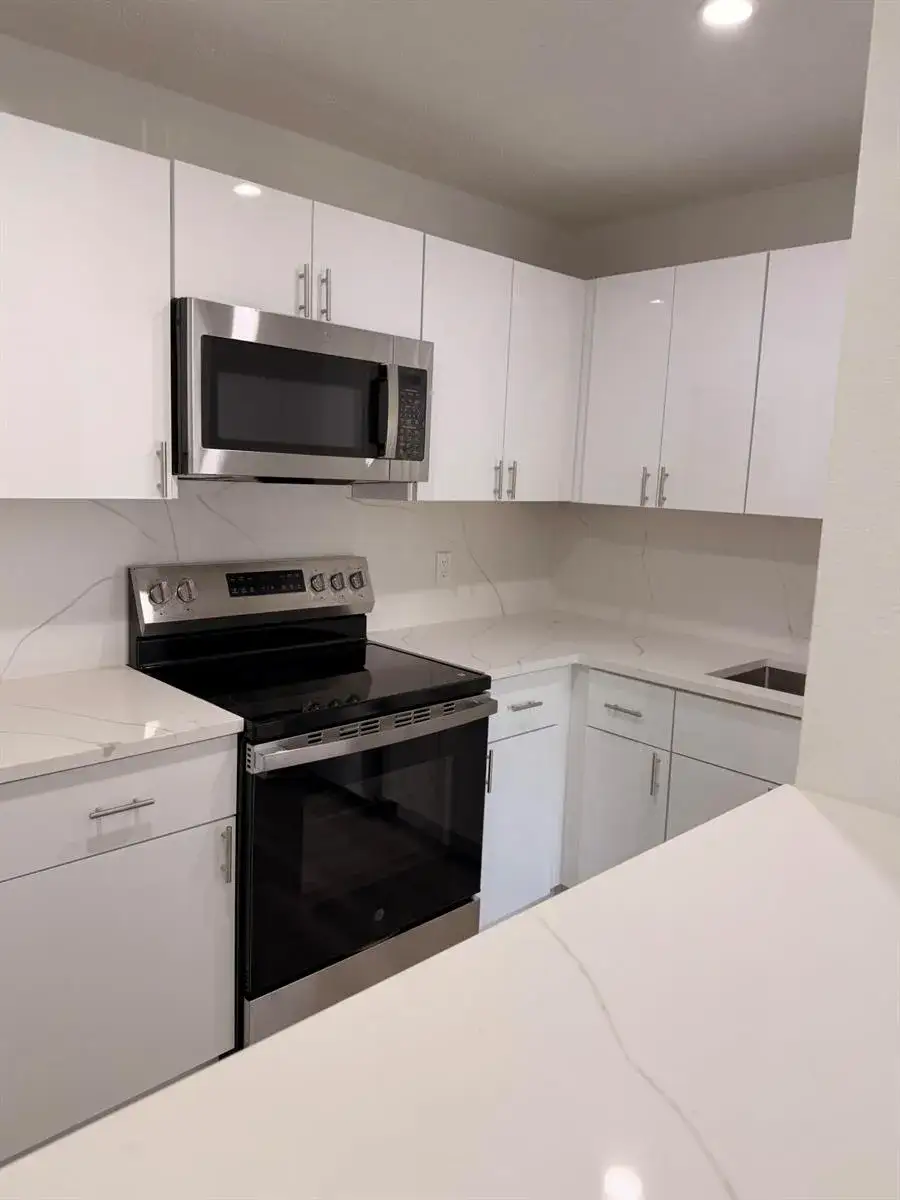 1 bedroom 1 bath Residential for sale at 10401 SW 108th Avenue # 240, Miami FL 33176