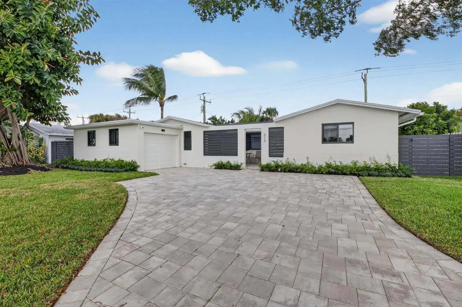 2 bedroom 1 bath Residential Lease for rent at 513 Lindell Boulevard, Delray Beach FL 33444