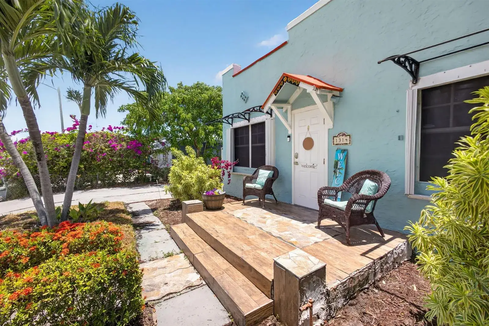 3 bedroom 2 bath Residential for sale at 1314 N J Street, FL 33460