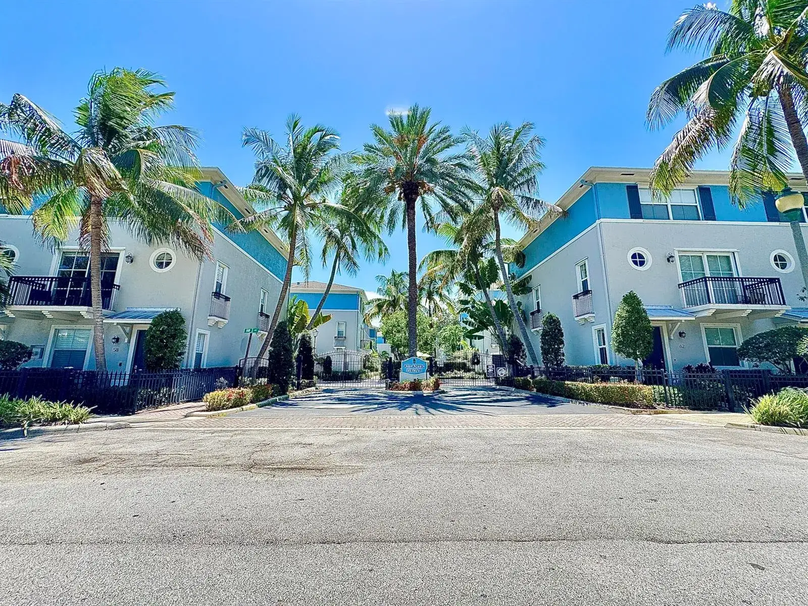 2 bedroom 2 bath Residential for sale at 326 NW 1st Street, Delray Beach FL 33444