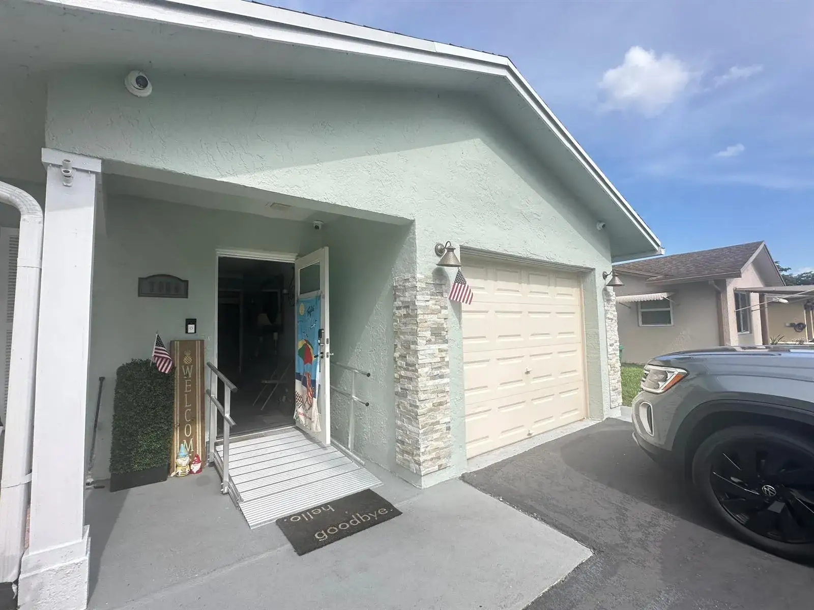 2 bedroom 2 bath Residential Lease for rent at 7008 NW 99th Avenue, Tamarac FL 33321