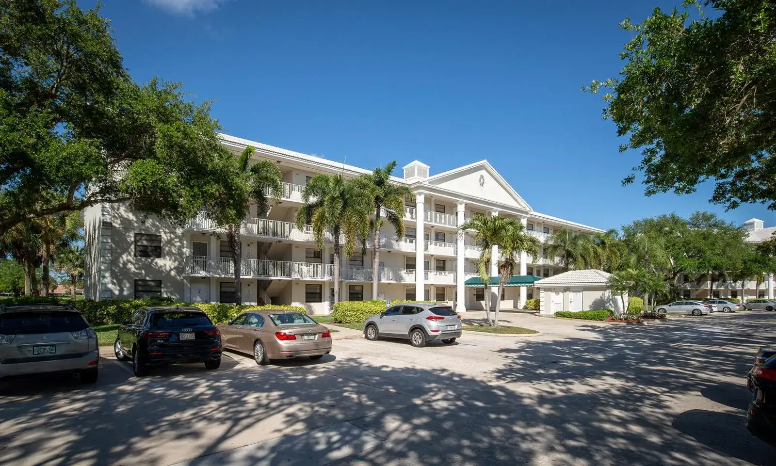 2 bedroom 2 bath Residential for sale at 6097 Balboa Circle # 202, Boca Raton FL 33433