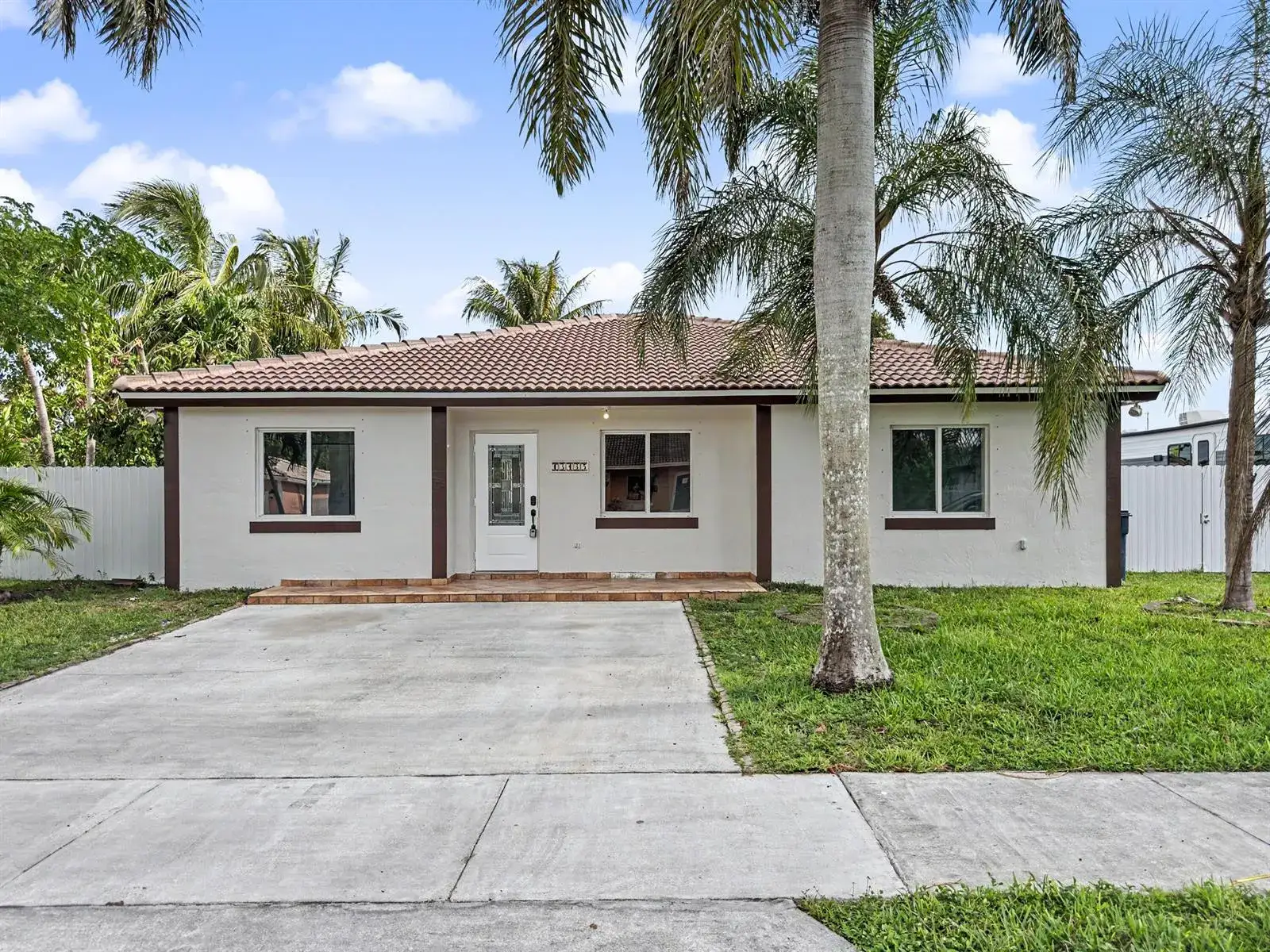 4 bedroom 2 bath Residential Lease for rent at 13435 SW 257th Terrace, Homestead FL 33032