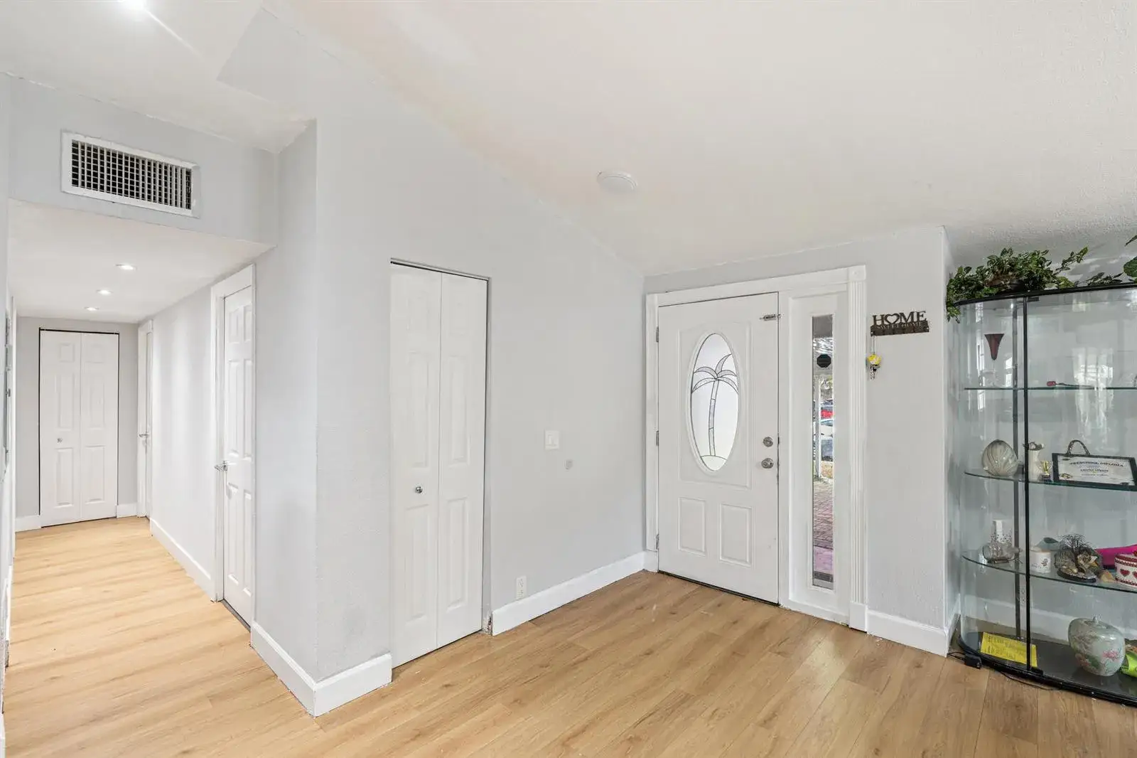 3 bedroom 2 bath Residential for sale at 3872 Mackinac Road, FL 33462