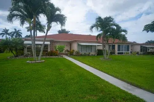 1 bedroom 1 bath Residential for sale at 235 NW 46th Avenue # B, Delray Beach FL 33445