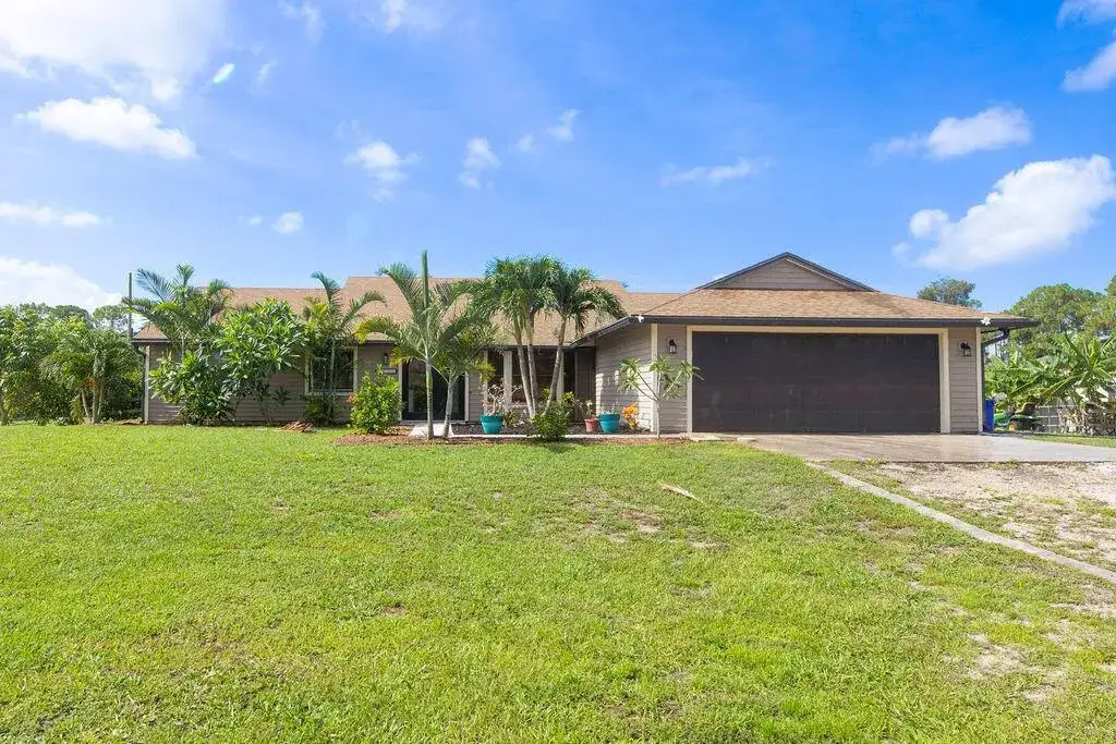 4 bedroom 2 bath Residential Lease for rent at 14502 69th Street N, FL 33470
