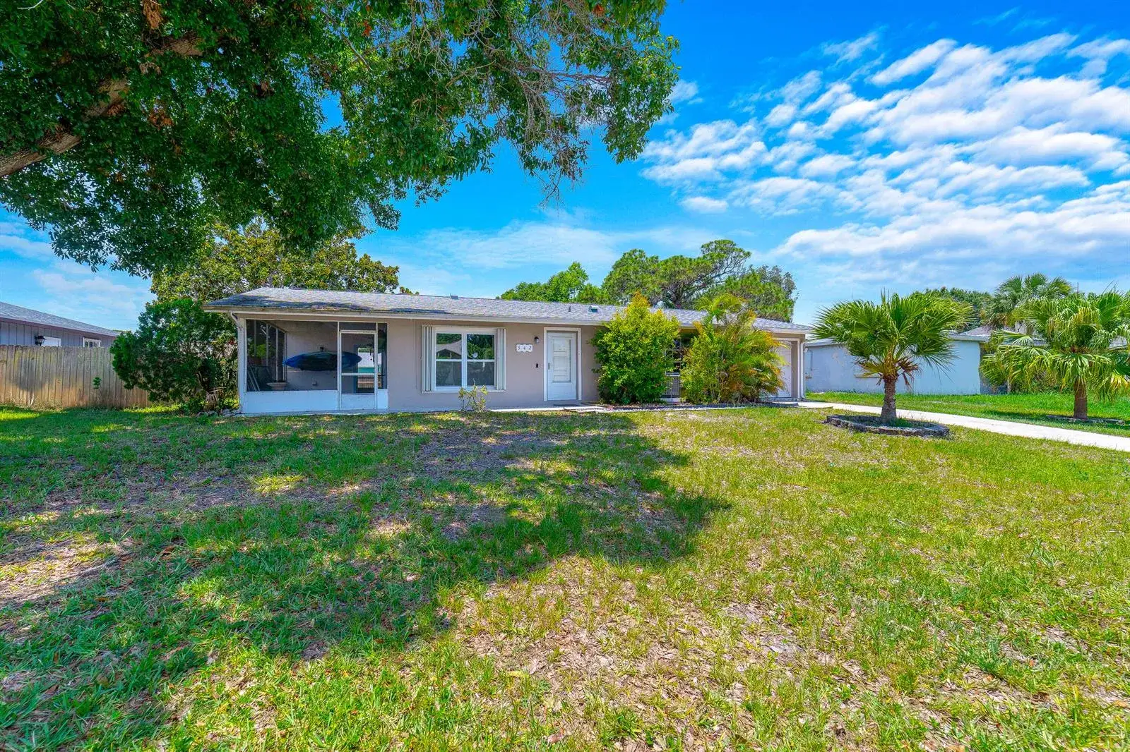 2 bedroom 2 bath Residential for sale at 542 Saunders Street, Sebastian FL 32958