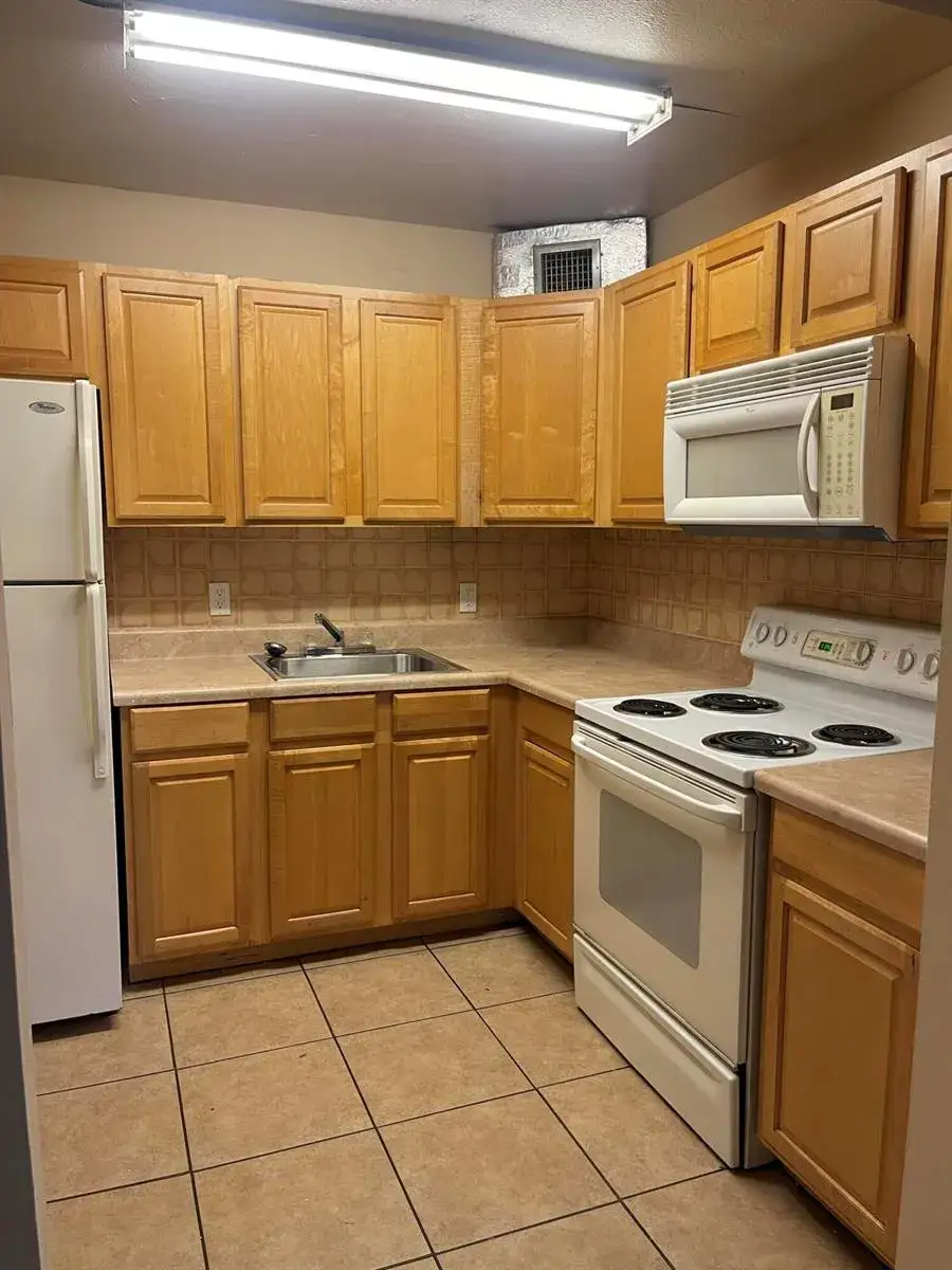 2 bedroom 1 bath Residential Lease for rent at 420 S B Street # A4, FL 33460