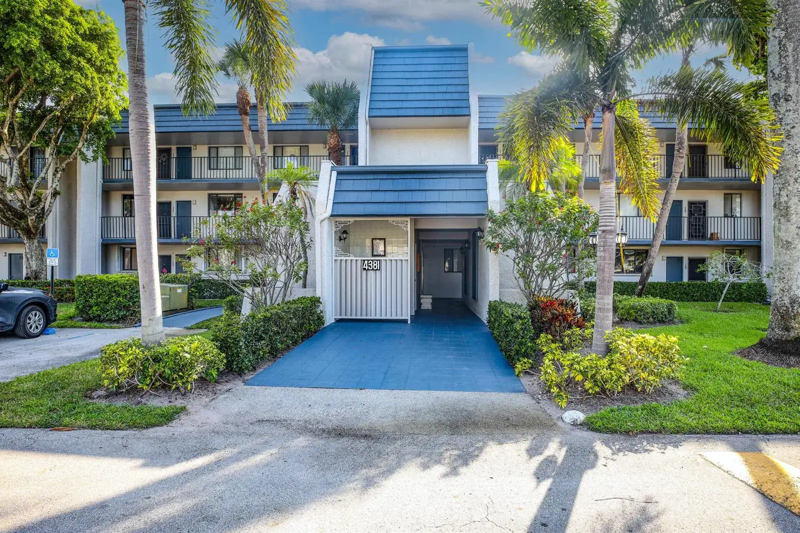 2 bedroom 2 bath Residential for sale at 4381 Trevi Court # 107, Lake Worth FL 33467