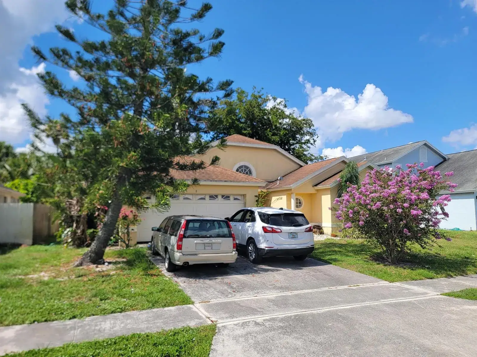 3 bedroom 2 bath Residential for sale at 8 Meadows Park Lane, Boynton Beach FL 33436