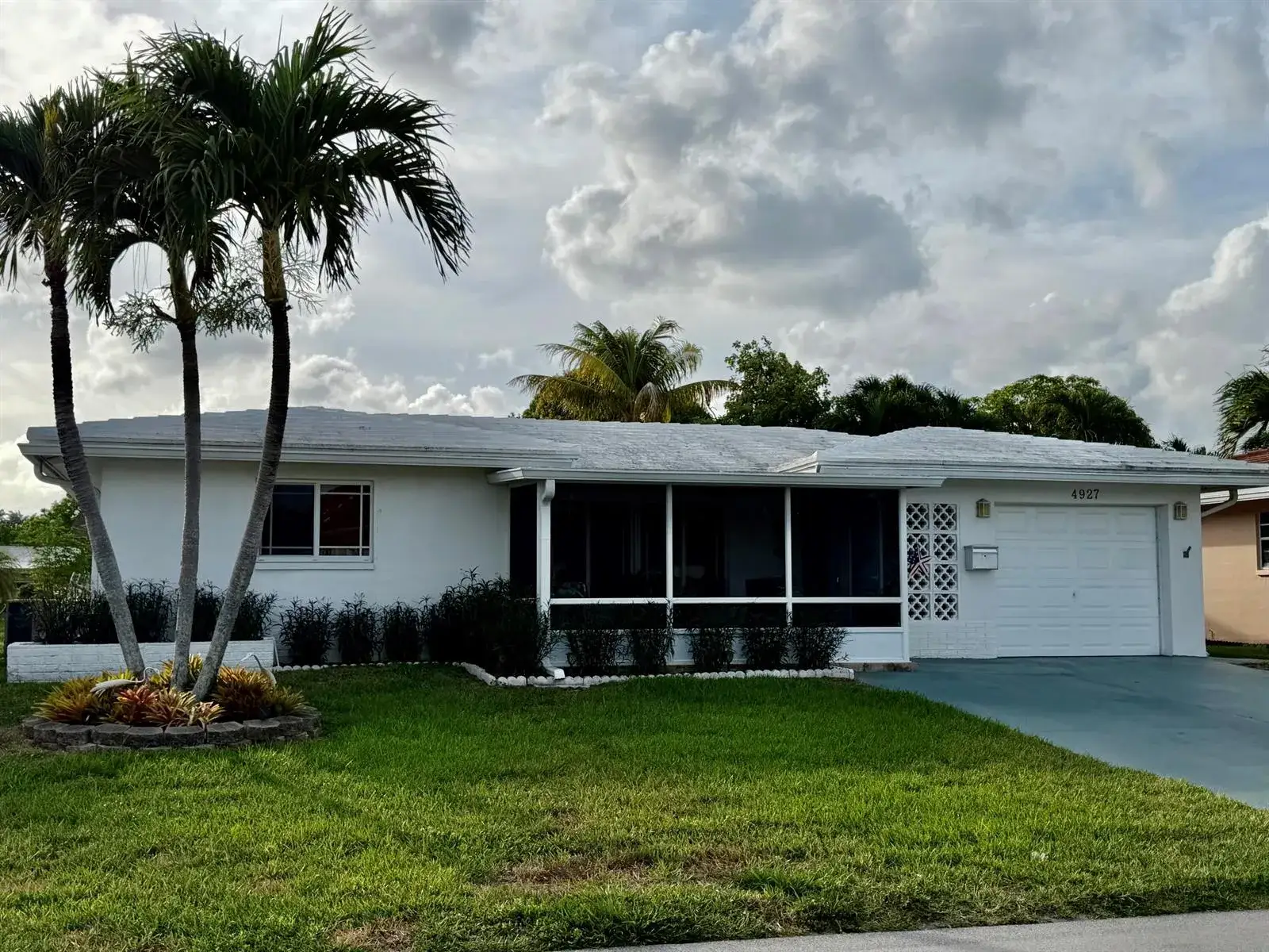 2 bedroom 2 bath Residential for sale at 4927 NW 47th Terrace, Tamarac FL 33319