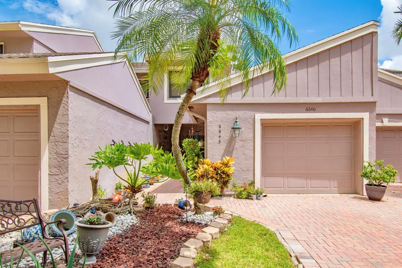 3 bedroom 2 bath Residential for sale at 6640 Thornhill Court, Boca Raton FL 33433