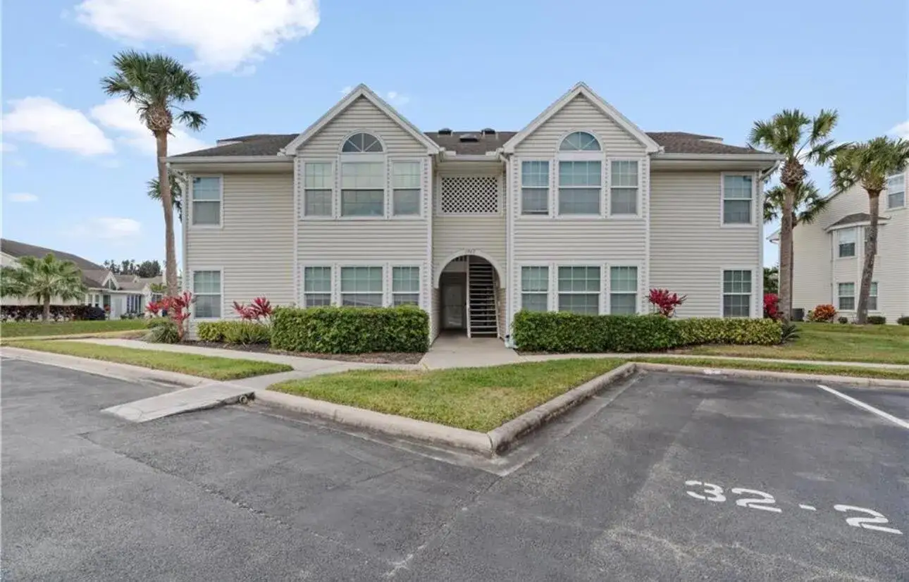 3 bedroom 3 bath Residential for sale at 1907 Aynsley Way # 2, Vero Beach FL 32966