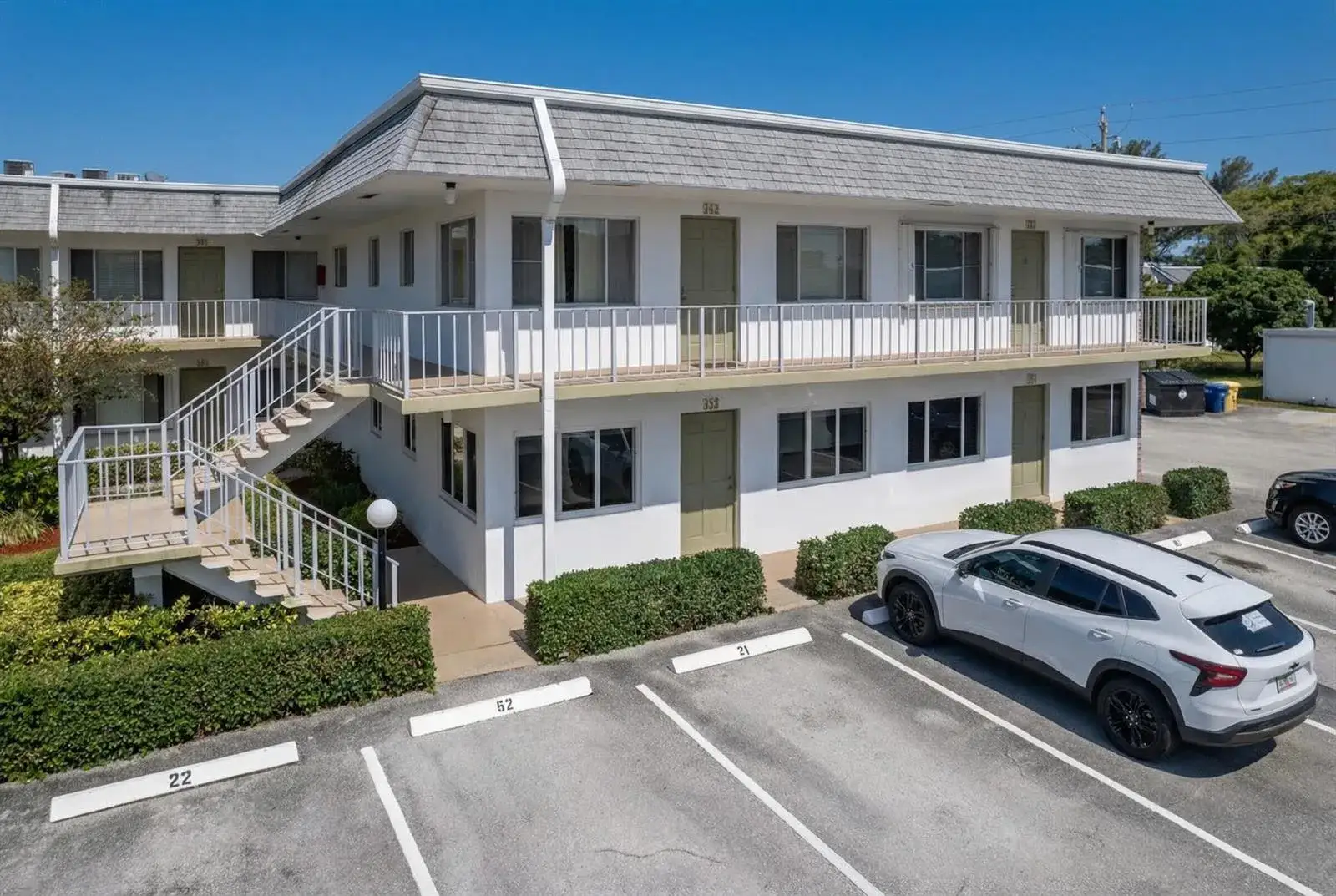 2 bedroom 1 bath Residential for sale at 2920 Cynthia Lane # 202, FL 33461