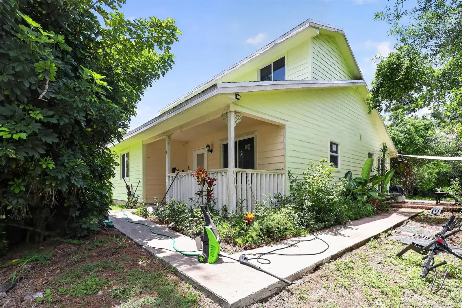 3 bedroom 2 bath Residential for sale at 16393 E Mayfair Drive E, FL 33470