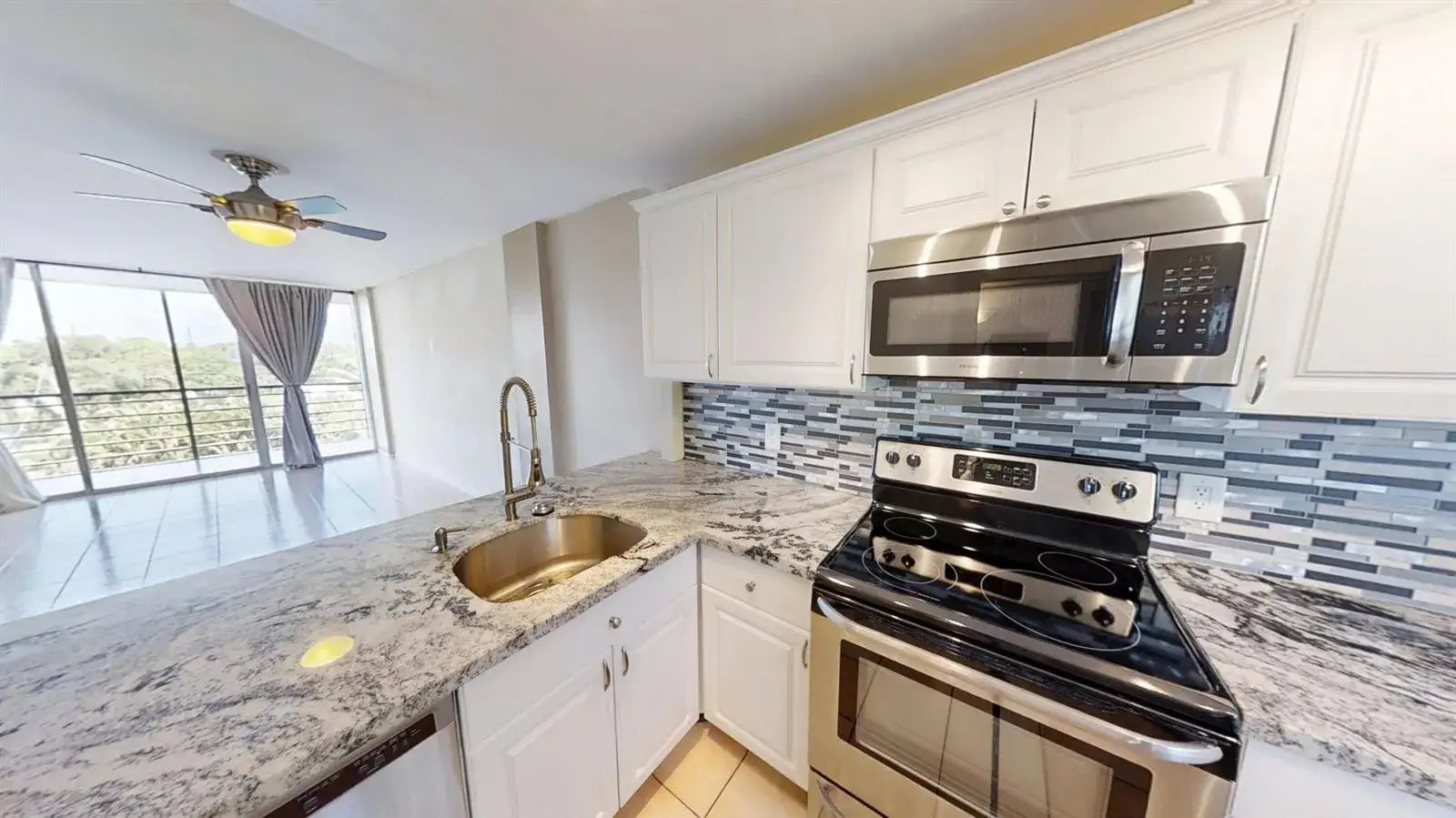 1 bedroom 1 bath Residential for sale at 108 Royal Park Drive Unit 4E, Oakland Park FL 33309